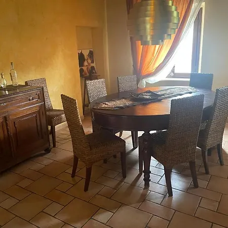 Roberto Apartment *